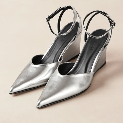 Image of ALOHAS Women&#039;s Polly Shimmer Leather Heeled Court Shoes UK 4