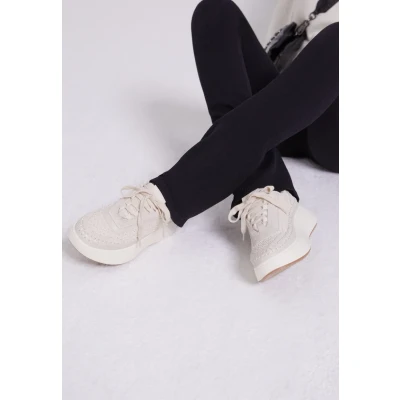 Image of Steve Madden DOUBLETAKE women&#039;s Shoes (Trainers) in White