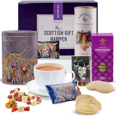 Image of Hattie&#039;s Gifts Afternoon Tea Gift Scottish Hamper Includes Meltingly Delicious Fudge, Famous Edinburgh Tea, and Shortbread Biscuits Christmas for Family, Friends, Colleagues