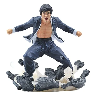 Image of DIAMOND SELECT TOYS BRUCE LEE STATUE ON STONE 23CM, 9&quot;