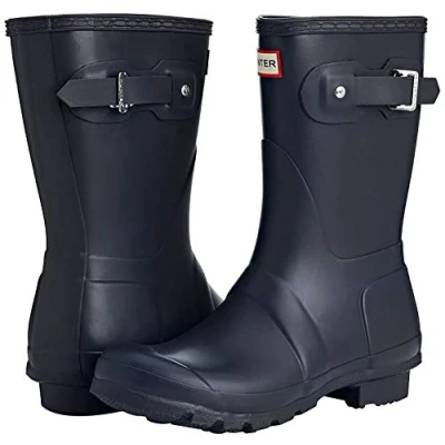 Image of HUNTER womens Original Short Gloss Boot Black Size: 5 UK