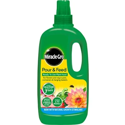 Image of Miracle Gro Pour &amp; Feed Plant Food 1 Litre