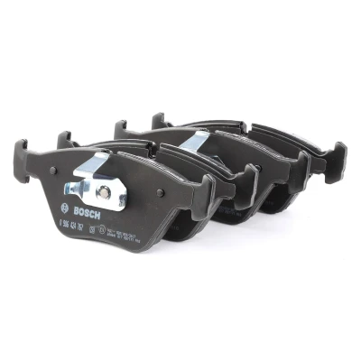 Image of SFP000040 Brake pad set BOSCH 0 986 424 767 Low Metallic with mounting manual, anti squeak plate, piston clip BMW: X3, 3 Coupe
