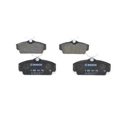 Image of 8257D114, 90R0101064003 Brake pad set BOSCH 0 986 424 781 Low Metallic with anti squeak plate NISSAN: Primera Hatchback, Almera II Hatchback