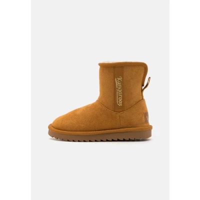 Image of Kangaroos SOUL Classic ankle boots for kids, Size: 10K, Tan Microfiber