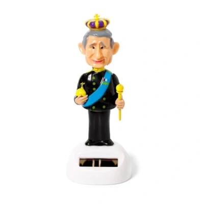 Image of Puckator King Charles Solar Pal Home Office Table Desk Dashboard Car Decor Decoration Gift Ideas Gifts For Teenage Old Boy Girl Dad Mums Powered KIds Toys Toy Figure Figures