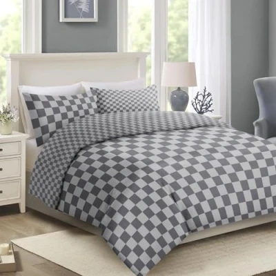Image of YORKSHIRE Bedding Super King Duvet Cover Sets Reversible Printed Set Brushed Microfiber Hypoallergenic Quilt with 2 Pillow Cases, (260 x 220 cm), Chess