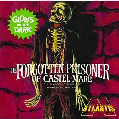 Image of Atlantis AMA453 1/8 Forgotten prisoner of castle Mare, glow edition Spider Model Kit, Multi, Standard Size