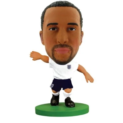 Image of SoccerStarz England International Figurine Blister Pack Featuring Andros Townsend in England&#039;s Home Kit