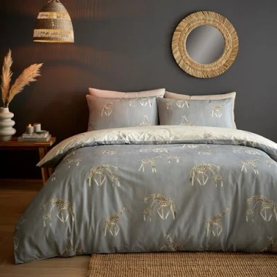 Image of Fusion Grey/White Giraffe Duvet Cover Single Bedding Size (140 x 200cm) Reversible Design Zoo Animals Grey &amp; White with Giraffes Print Popper Closure Gifts