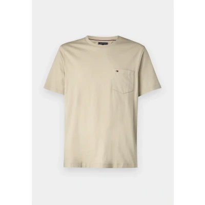 Image of Tommy Hilfiger Essential Solid Pocket TEE Basic Tshirt, Men&#039;s, Size: XS, Sandalwood