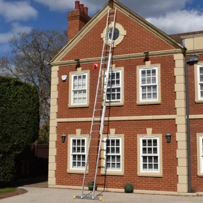 Image of BPS Trade Master Pro 3 Section Extension Ladder 7.96m / 26.11FT Aluminium Ladders 150KG Load Capacity, Integral Stabiliser, Auto Locking, Non Slip Rubber Feet