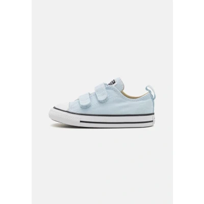 Image of Converse Chuck Taylor ALL STAR 2V Unisex Trainers for kids, Size: 7.5K, Blue supermoon Textile
