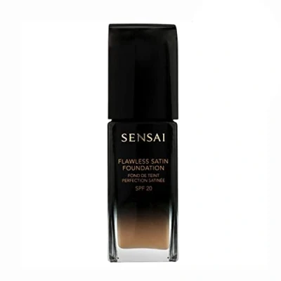 Image of SENSAI Flawless Satin Foundation SPF20 FS204 Honey Beige 30ml