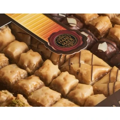 Image of Luxury Baklava Selection Baklawa Sweets 1kg, Premium Handmade Pastry Halal Dina Ideal Present for any Anniversary Sold by Essential Products
