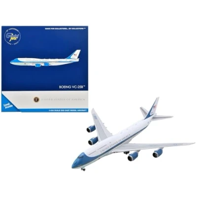 Image of GeminiJets GJAFO2220 Boeing USAF Air Force One 747 8i (VC 25B) 30000 1:400 Scale