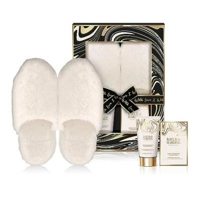 Image of Baylis &amp; Harding Sweet Mandarin Grapefruit Luxury Slipper Gift Set (Pack of 1) Vegan Friendly