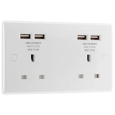 Image of BG Electrical 824U44 Double Unswitched 13 Amp Power Socket with Four USB Type A Charging Ports, 21W, White Moulded, Round Edge
