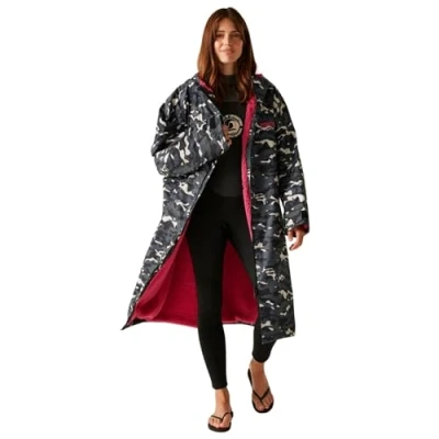Image of Regatta Outdoor Active Unisex Waterproof Changing Robe Black Camo/Pink L/XL