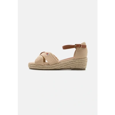 Image of Tommy Hilfiger Karin Espadrilles for kids, Size: 2.5, Sand Imitation leather/ textile