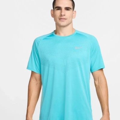 Image of Nike Performance Stride Sports Tshirt, Men&#039;s, Size: XXL, Dusty cactus