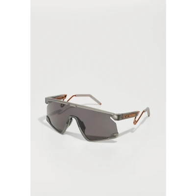Image of Oakley Man OO9237 BXTR METAL 923713 Sunglasses O_matter Grey Mask Normal