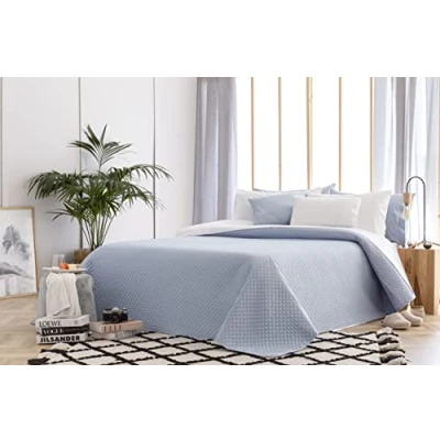 Image of Todocama Thin Quilted Bedspread with Rhombus Design for Spring, Summer, Autumn and Winter. 100% Extra Soft Microfibre. Multipurpose Bed Cover 105 200 x 260 cm Light Blue