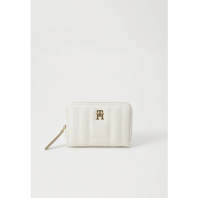 Image of Tommy Hilfiger Feminine Wallet, Women&#039;s, Size: ONE, Ivory petal