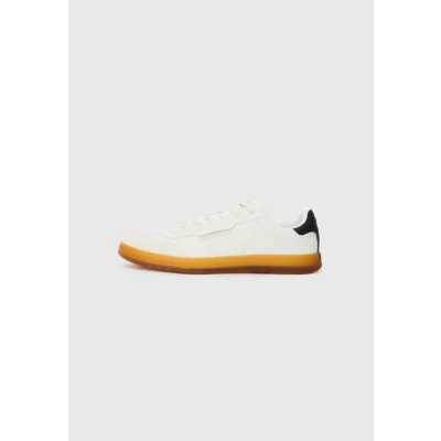 Image of Men’s sneakers T2500