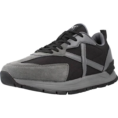 Image of Munich Men&#039;s Versatile Sneaker, Black/White, 6.5 UK