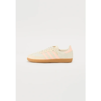 Image of adidas Originals Samba Unisex Trainers White/clear orange/gum, Size: 4, orange/gum shoes