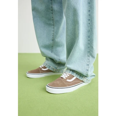 Image of Vans OLD Skool Unisex Trainers, Size: 12, Walnut shoes