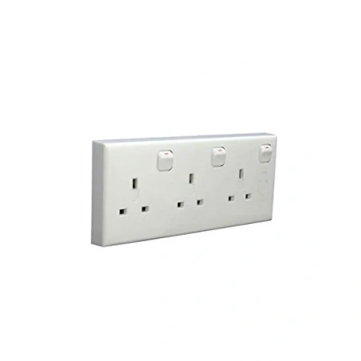Image of Robus Single/Double to 3 Gang Socket Converter