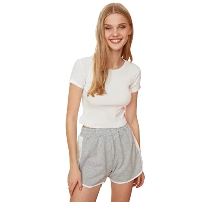 Image of Trendyol FeMan Young Slim fit Basic Crew Neck Knit Blouse White
