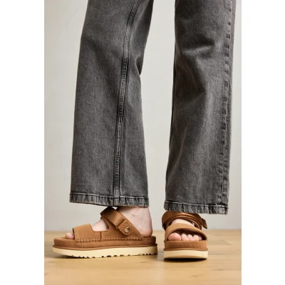 Image of UGG Women&#039;s Goldenstar Glide Sandal, Chestnut, 6 UK