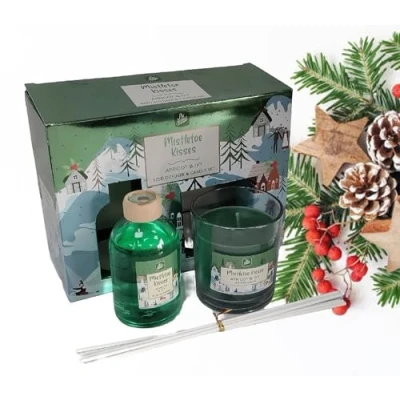 Image of Pan Aroma Christmas Candle &amp; Reed Diffuser Gift Set Mistletoe Kisses Apricot Ivy Scented, Green, (PAN0596)