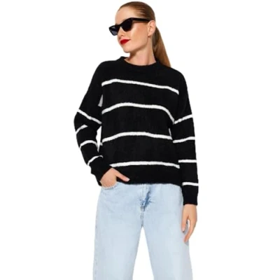 Image of Trendyol FeMan Regular fit Basic Crew Neck Knitwear Sweater,Black,M