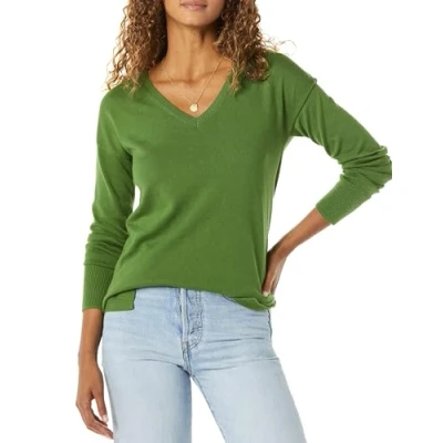 Image of Amazon Essentials Women&#039;s Lightweight Long Sleeved V Neck Tunic Sweater (Available in Plus Size), Green, M