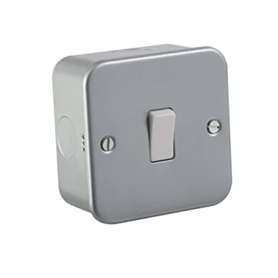 Image of Knightsbridge M2000 Metal Clad 10A 1G 2 Way Light Switch, 230 V, Silver
