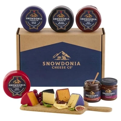 Image of Snowdonia Cheese Company &amp; Chutney Deli Gift Box 4 Luxury Welsh Cheeses and 2 Artisan Chutneys