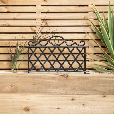 Image of Green Blade Black Plastic Garden Border Fence