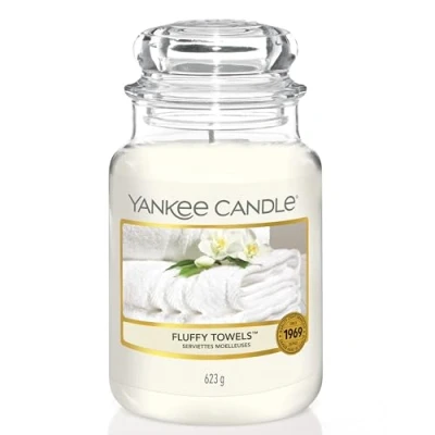 Image of Yankee Candle Scented Fluffy Towels Large Jar Burn Time: up to 150 Hours
