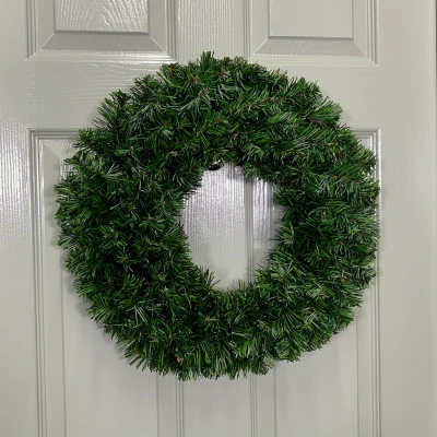 Image of Canadian Green Wreath 40cm 140 Tips Snowtime