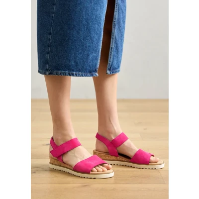 Image of Gabor Raynor Womens Sandals 5.5 UK Pink Suede