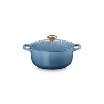 Image of Le Creuset Signature Chambray Cast Iron 20cm Round Casserole
