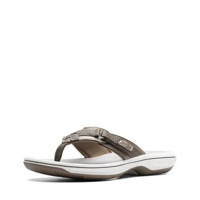 Image of Clarks Women&#039;s Breeze Sea Flip Flop, New Pewter Synthetic, 7.5 UK M