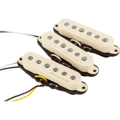 Image of Fender Vintage Noiseless Stratocaster Guitar Pickups, Set of 3, White