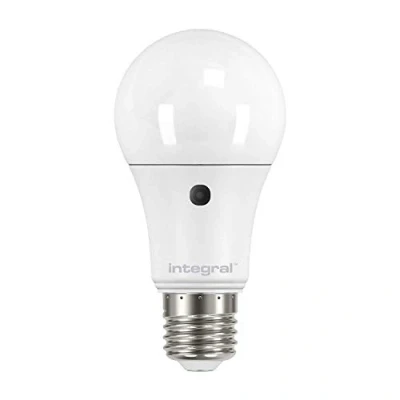 Image of Integral Auto Sensor Classic Globe (GLS) 9.5W (60W) 2700K 806lm E27 Lamp (Pack of 3)