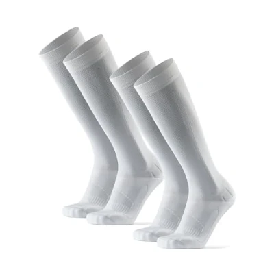 Image of DANISH ENDURANCE Graduated Compression Socks, 21 26mmHg, Flight Running, for Women &amp; Men, 2 Pack White 6 8