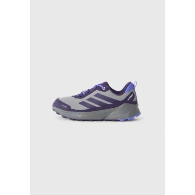 Image of adidas Terrex Trailmaker 2 RAIN.RDY Hiking Shoes Kids, Grey Three/Aurora Plum/semi Cobalt Blue, UK Child